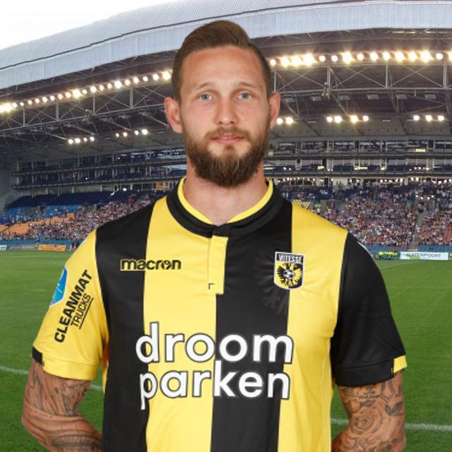 以2打一 以2打一